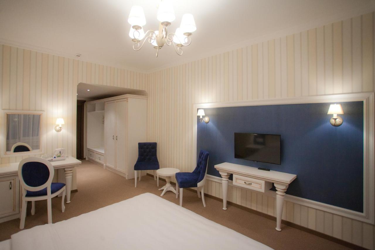 Orly Park-Hotel Kijev Kültér fotó