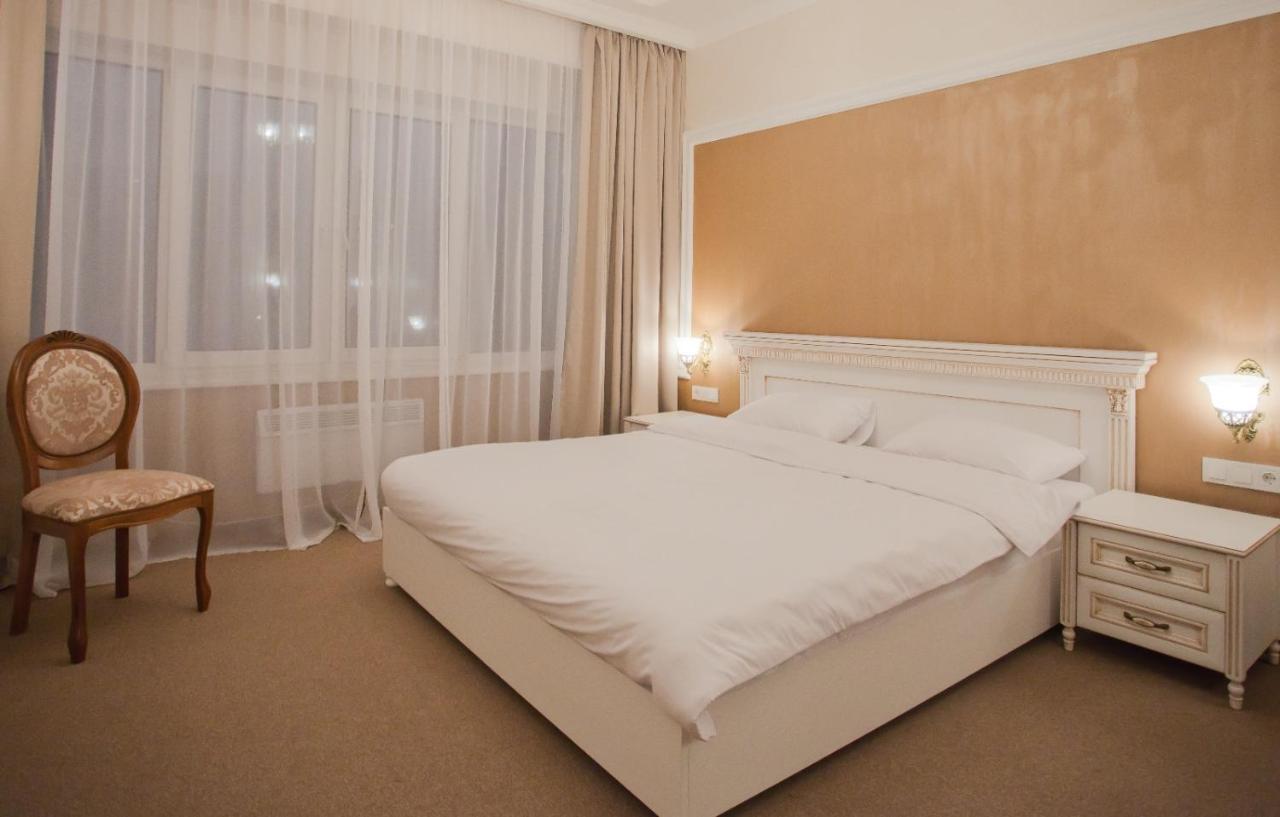 Orly Park-Hotel Kijev Kültér fotó